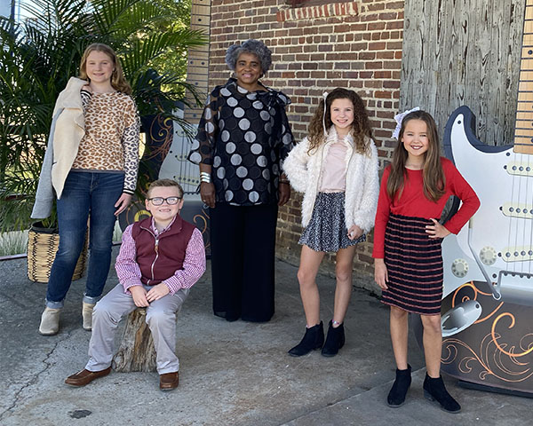 young ideas indianola fashion models